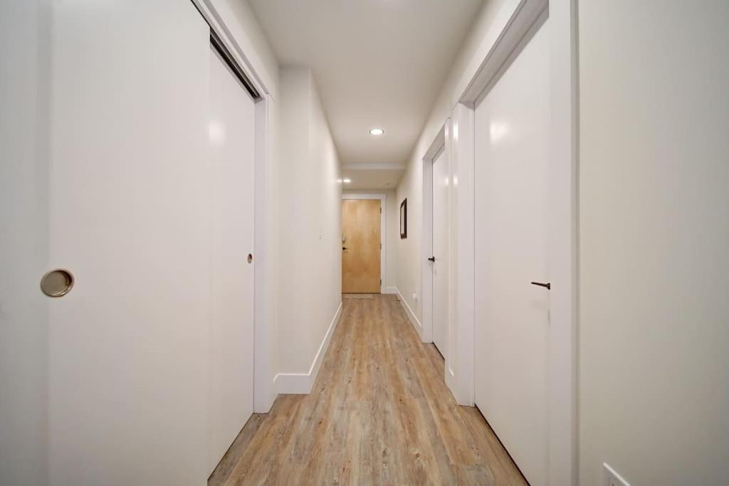 הליפקס Luxurious Modern 2Br Condo Sleeps 5 Coffee, Ac, Wifi מראה חיצוני תמונה