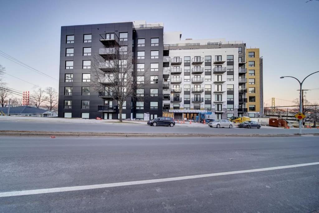 הליפקס Luxurious Modern 2Br Condo Sleeps 5 Coffee, Ac, Wifi מראה חיצוני תמונה